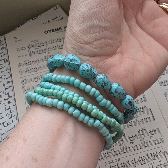 Turquoise Beaded Bracelet Set - Picture 2 of 5